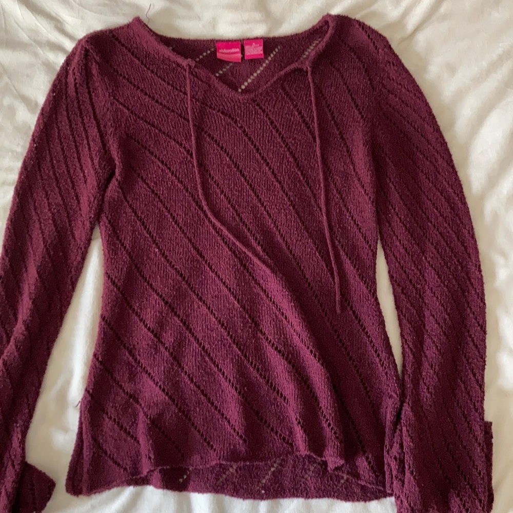 Maroon sweater